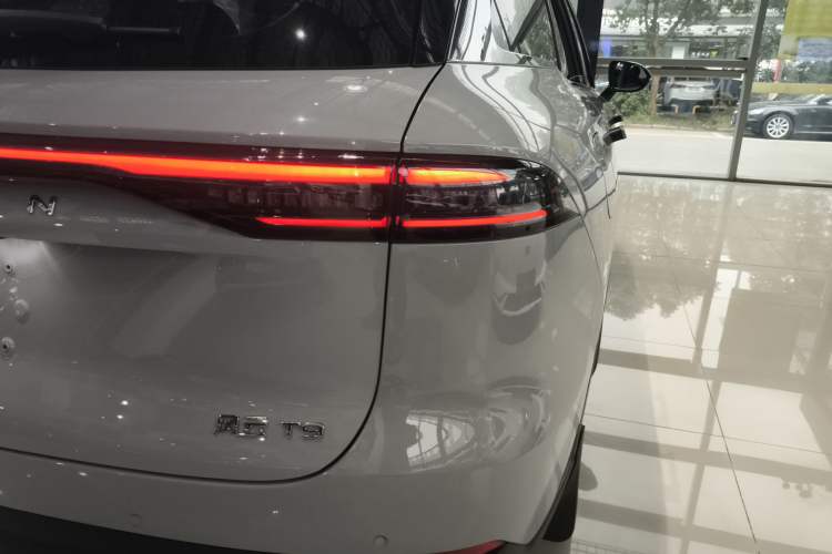 Used Chery Fengyun T9 2024 120 Long-Range Comfort Version 5-Seater with Ternary Lithium Battery Right Rear Taillight