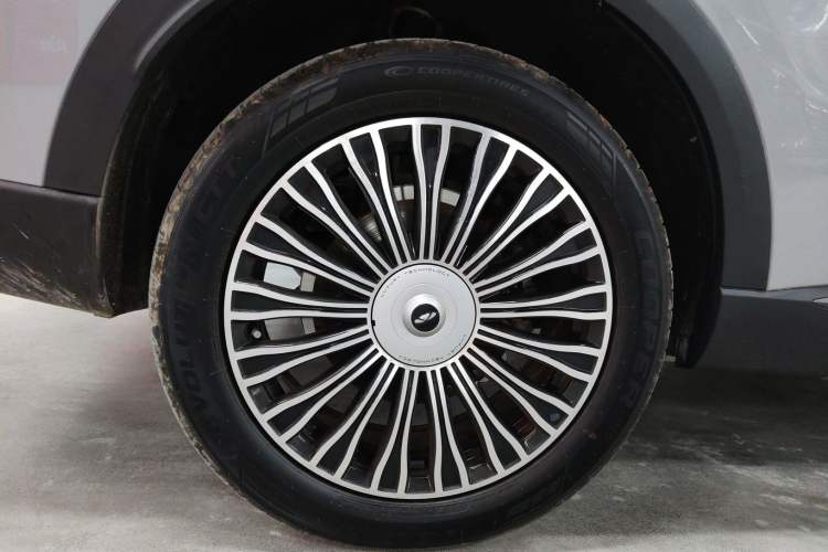 Used Chery Fengyun T9 2024 120 Long-Range Flagship Version 7 Seats Ternary Lithium Right Rear Wheel Hub