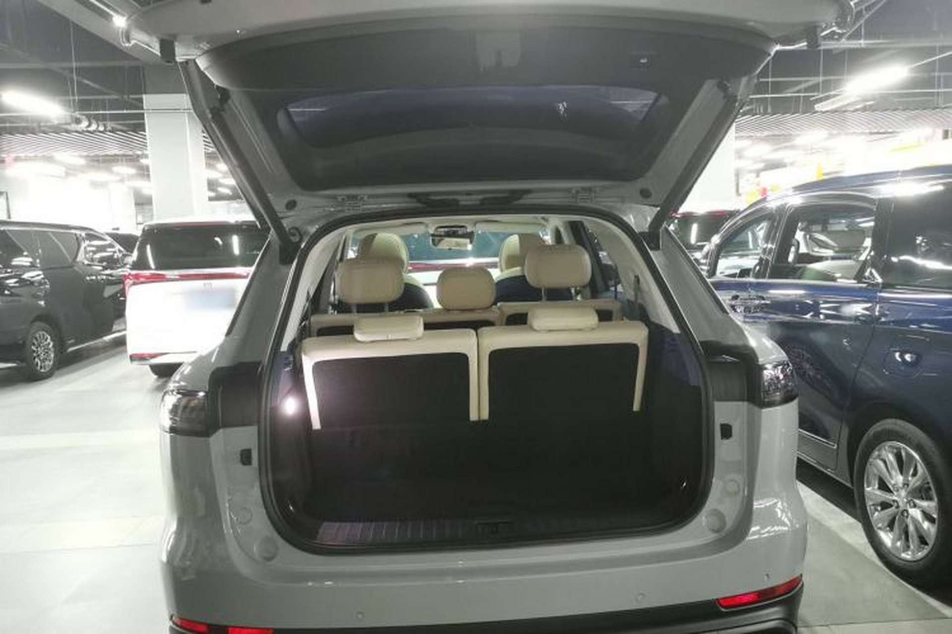 Used Chery Fengyun T9 2024 120 Long-Range Flagship Version 7 Seats Ternary Lithium Trunk