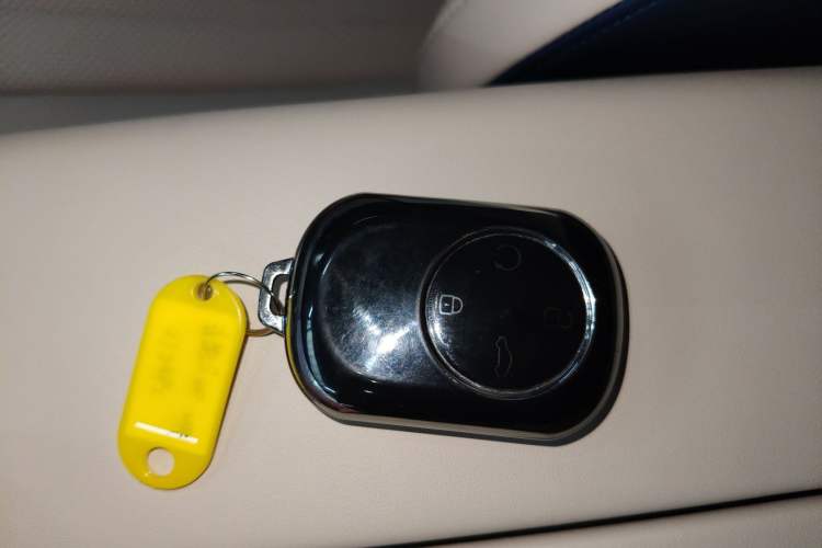 Used Chery Fengyun T9 2024 120 Long-Range Flagship Version 7 Seats Ternary Lithium Vehicle Key
