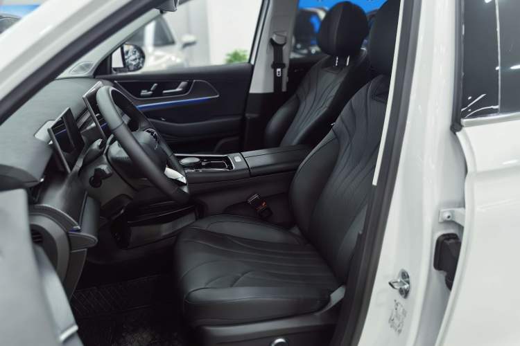 Used Chery Fengyun T9 2024 120 Long-Range Flagship Version 7 Seats Ternary Lithium Interior 8