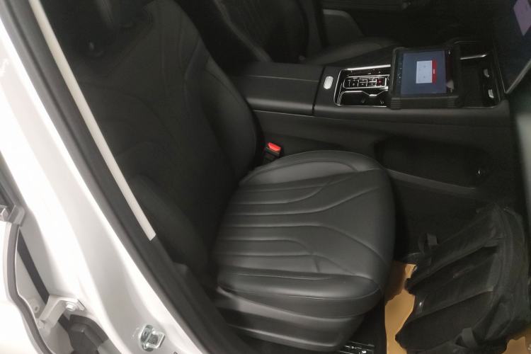 Used Chery Fengyun T9 2024 120 Long-Range Comfort Version 5-Seater with Ternary Lithium Battery Right Front Seat