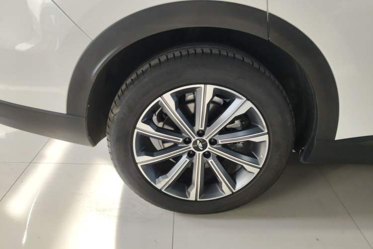 Used Chery Fengyun T9 2024 120 Long-Range Comfort Version 5-Seater with Ternary Lithium Battery Right Rear Wheel Hub