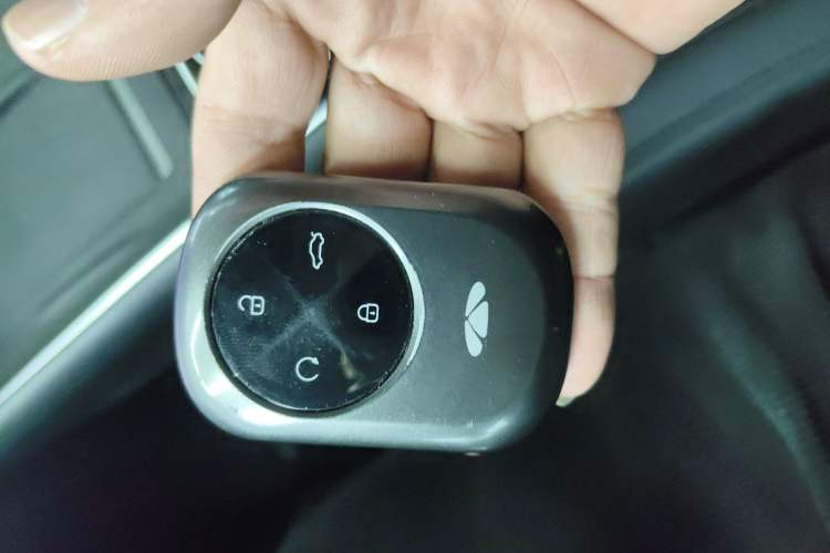Used Chery Fengyun T9 2024 120 Long-Range Comfort Version 5-Seater with Ternary Lithium Battery Vehicle Key