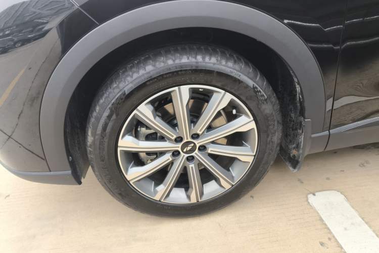 Used Chery Fengyun T9 2025 120 Long-Range Prestige Version 5 Seats Lithium Iron Phosphate Left Front Wheel Hub