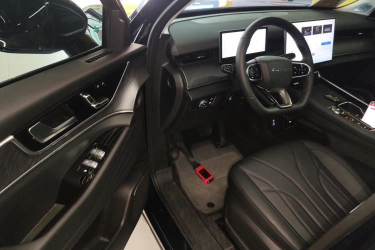 Used Chery Fengyun T9 2025 120 Long-Range Prestige Version 5 Seats Lithium Iron Phosphate Driver Seat