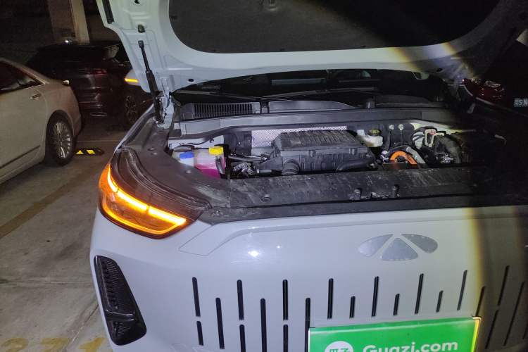Used Chery Fengyun T9 2025 120 Long-Range Luxury Version 7 Seats Lithium Iron Phosphate Engine Bay Right