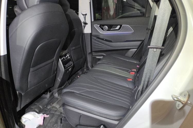 Used Chery Fengyun T9 2025 120 Long-Range Luxury Version 7 Seats Lithium Iron Phosphate Left Rear Seat