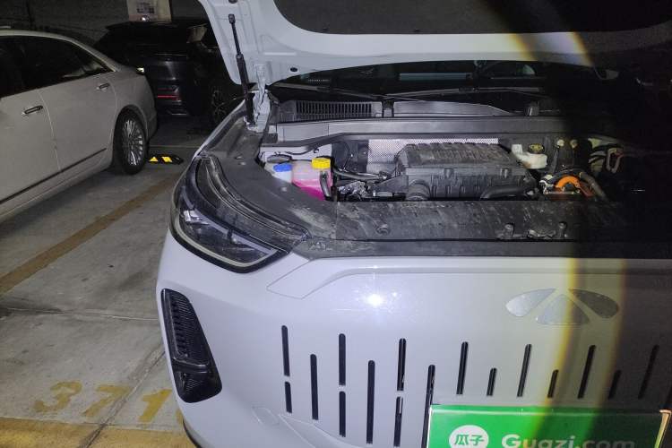 Used Chery Fengyun T9 2025 120 Long-Range Luxury Version 7 Seats Lithium Iron Phosphate Right Front Headlight