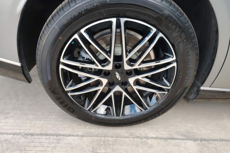 Used Chery Fulwin A9L 2025 Model, 260 Ultra-Long Range Prestige Edition Right Rear Wheel Hub
