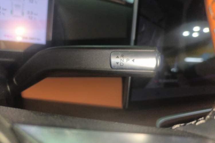 Used Chery Fulwin A9L 2025 Model, 260 Boya Luxury Edition Gear Lever