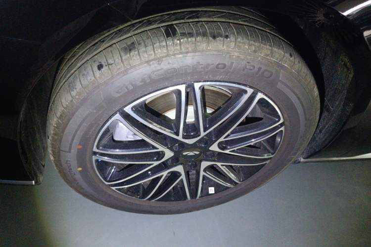 Used Chery Fulwin A9L 2025 Model, 260 Ultra-Long Range Prestige Edition Left Front Wheel Hub