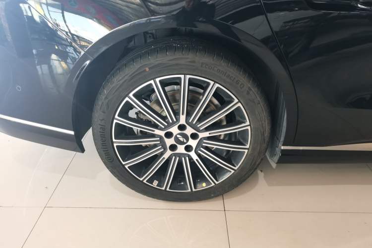 Used Chery Fulwin A9L 2025 Model, 260 Boya Luxury Edition Right Rear Wheel Hub