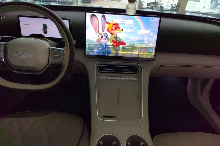 Used Chery Fulwin A9L 2025 Model, Four-Wheel Drive High-Energy Peak Edition Audio And AC Panel