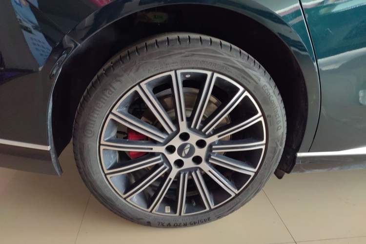Used Chery Fulwin A9L 2025 Model, Four-Wheel Drive High-Energy Peak Edition Right Rear Wheel Hub