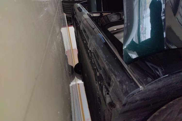 Used Chery Fulwin A9L 2025 Model, Four-Wheel Drive High-Energy Peak Edition Right Side Sill