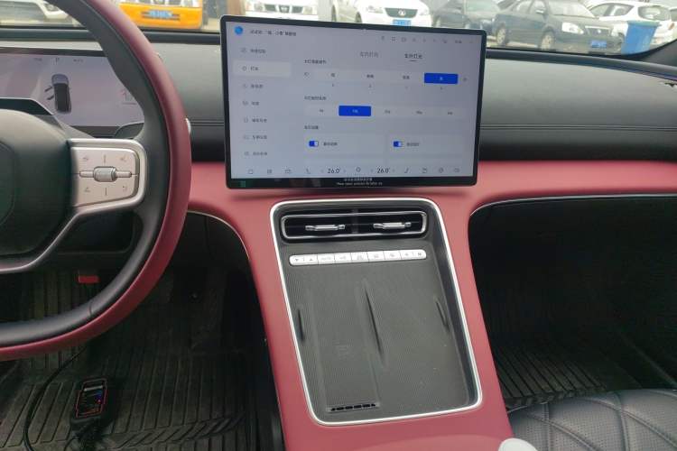 Used Chery Fulwin A9L 2025 Model, Four-Wheel Drive High-Energy Peak Edition Audio And AC Panel