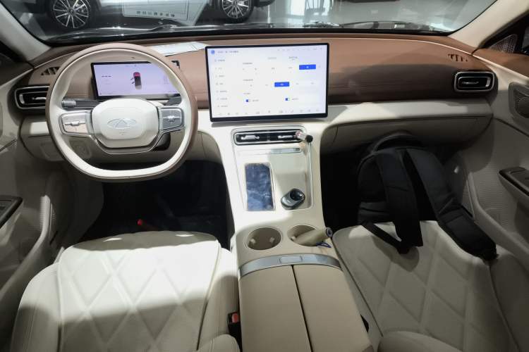 Used Chery Fulwin A9L 2025 Model, 260 Ultra-Long Range Prestige Edition Center Console