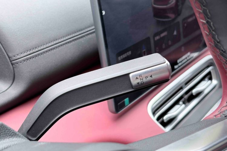 Used Chery Fulwin A9L 2025 Model, Four-Wheel Drive High-Energy Peak Edition Gear Lever