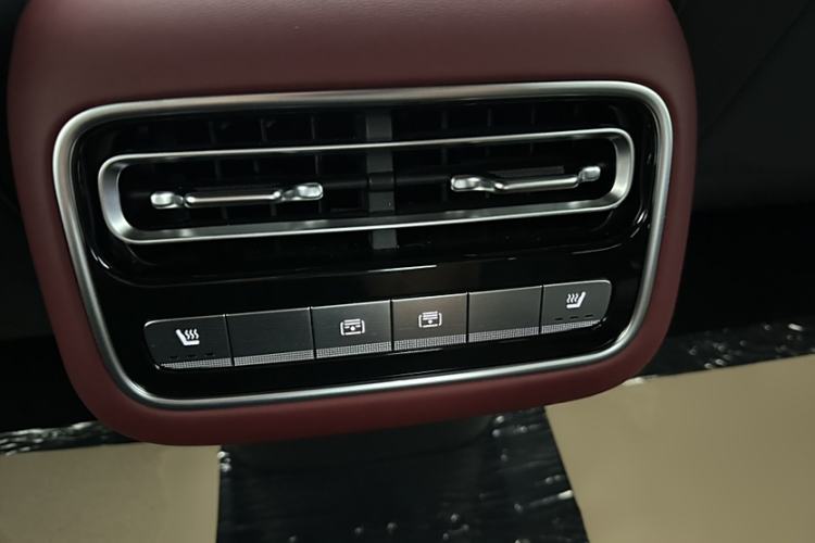 Used Chery Fulwin A9L 2025 Model, Four-Wheel Drive High-Energy Peak Edition Interior 5