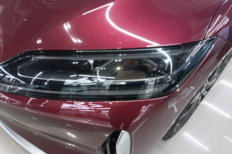 Used Chery Fulwin A9L 2025 Model, Four-Wheel Drive High-Energy Peak Edition Left Front Headlight