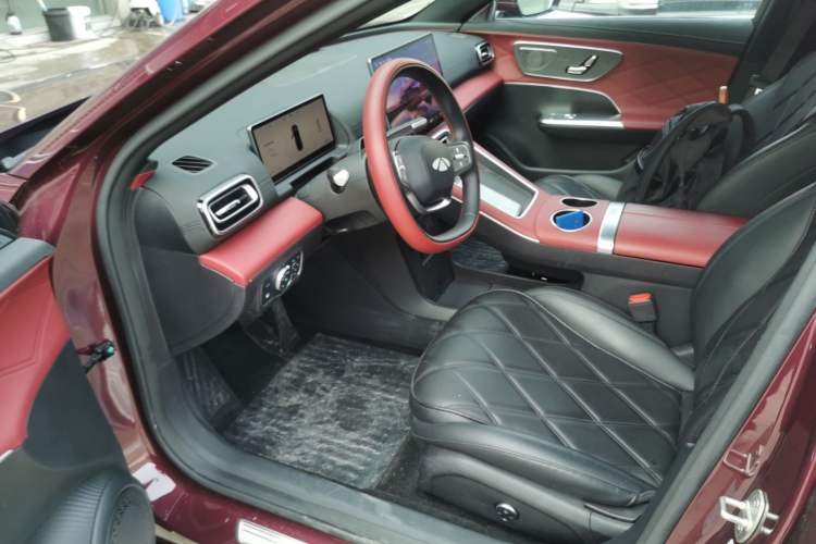 Used Chery Fulwin A9L 2025 Model, Four-Wheel Drive High-Energy Peak Edition Left Front Seat