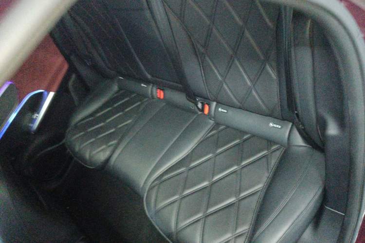 Used Chery Fulwin A9L 2025 Model, Four-Wheel Drive High-Energy Peak Edition Left Rear Seat