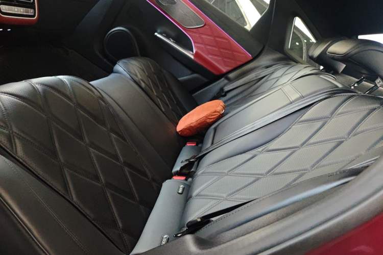 Used Chery Fulwin A9L 2025 Model, Four-Wheel Drive High-Energy Peak Edition Left Rear Seat