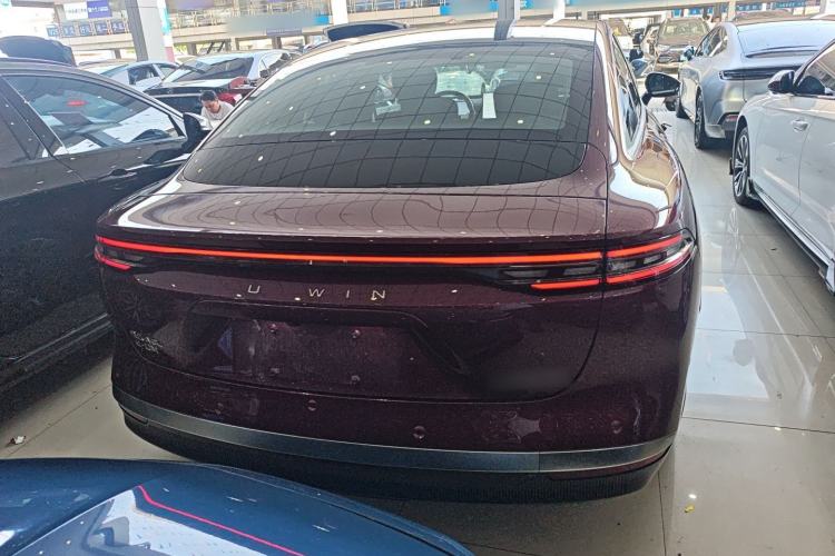 Used Chery Fulwin A9L 2025 Model, Four-Wheel Drive High-Energy Peak Edition Rear