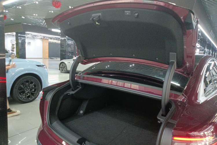 Used Chery Fulwin A9L 2025 Model, Four-Wheel Drive High-Energy Peak Edition Trunk
