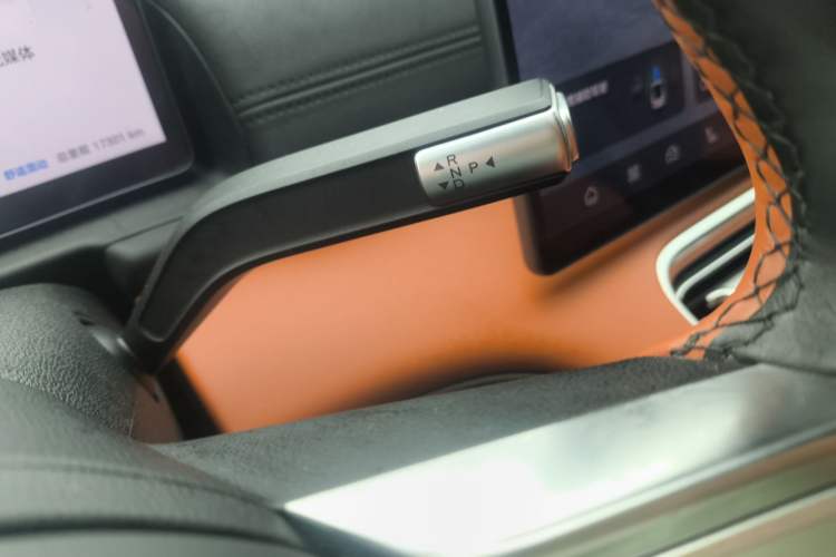 Used Chery Fulwin A9L 2025 Model, 260 Ultra-Long Range Prestige Edition Gear Lever