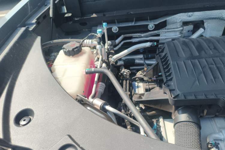 Used Chery Fulwin X3L 2025 Model 215 Smart Driving Edition Engine Bay Right