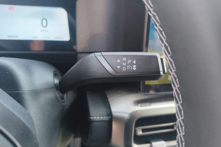 Used Chery Fulwin X3L 2025 Model 215 Smart Driving Edition Gear Lever