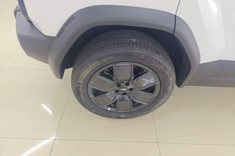 Used Chery Fulwin X3L 2025 Model 215 Long-Distance Edition Right Rear Wheel Hub