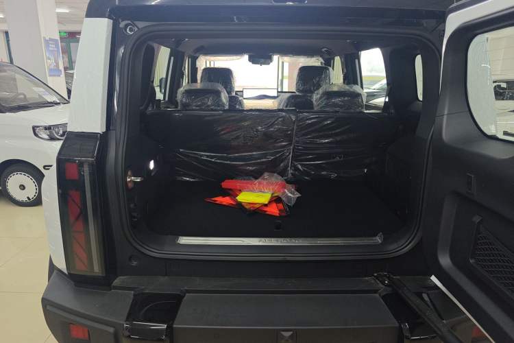 Used Chery Fulwin X3L 2025 Model 215 Long-Distance Edition Trunk