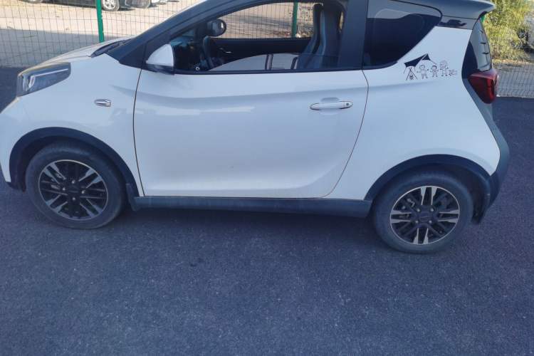 Used Chery Little Ant 2022 Restyled Version Sweet Pink Edition Half-Sugar Version 30.6 kWh 30 kW 301 km Exterior 5