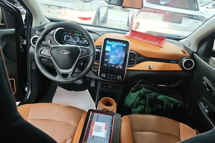 Used Chery Little Ant 2018 400 4-Seater Smart Edition Center Console