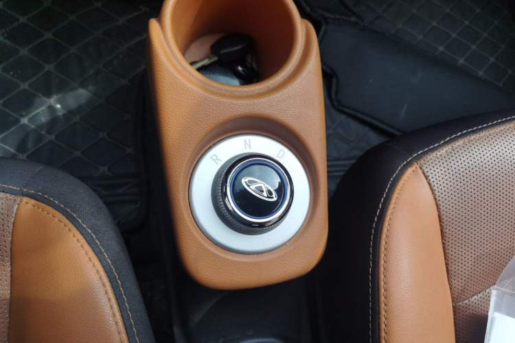 Used Chery Little Ant 2018 400 4-Seater Smart Edition Gear Lever