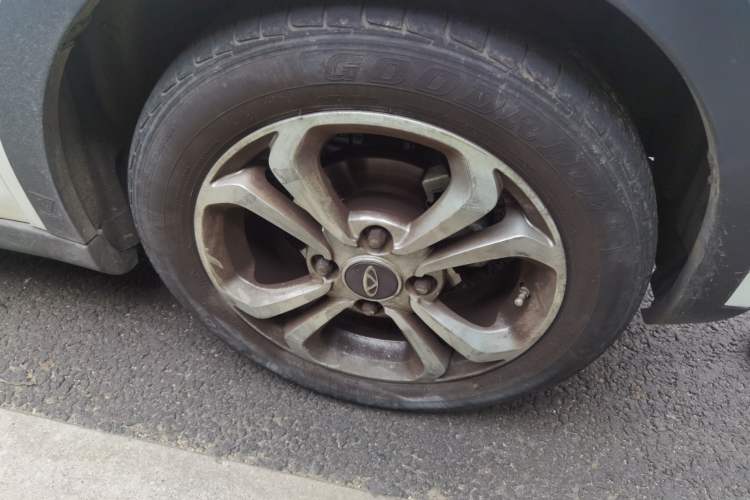 Used Chery Little Ant 2018 400 4-Seater Smart Edition Right Front Wheel Hub