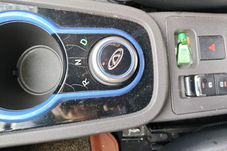 Used Chery Little Ant 2019 4-Seater Smart Edition 35 kWh Gear Lever