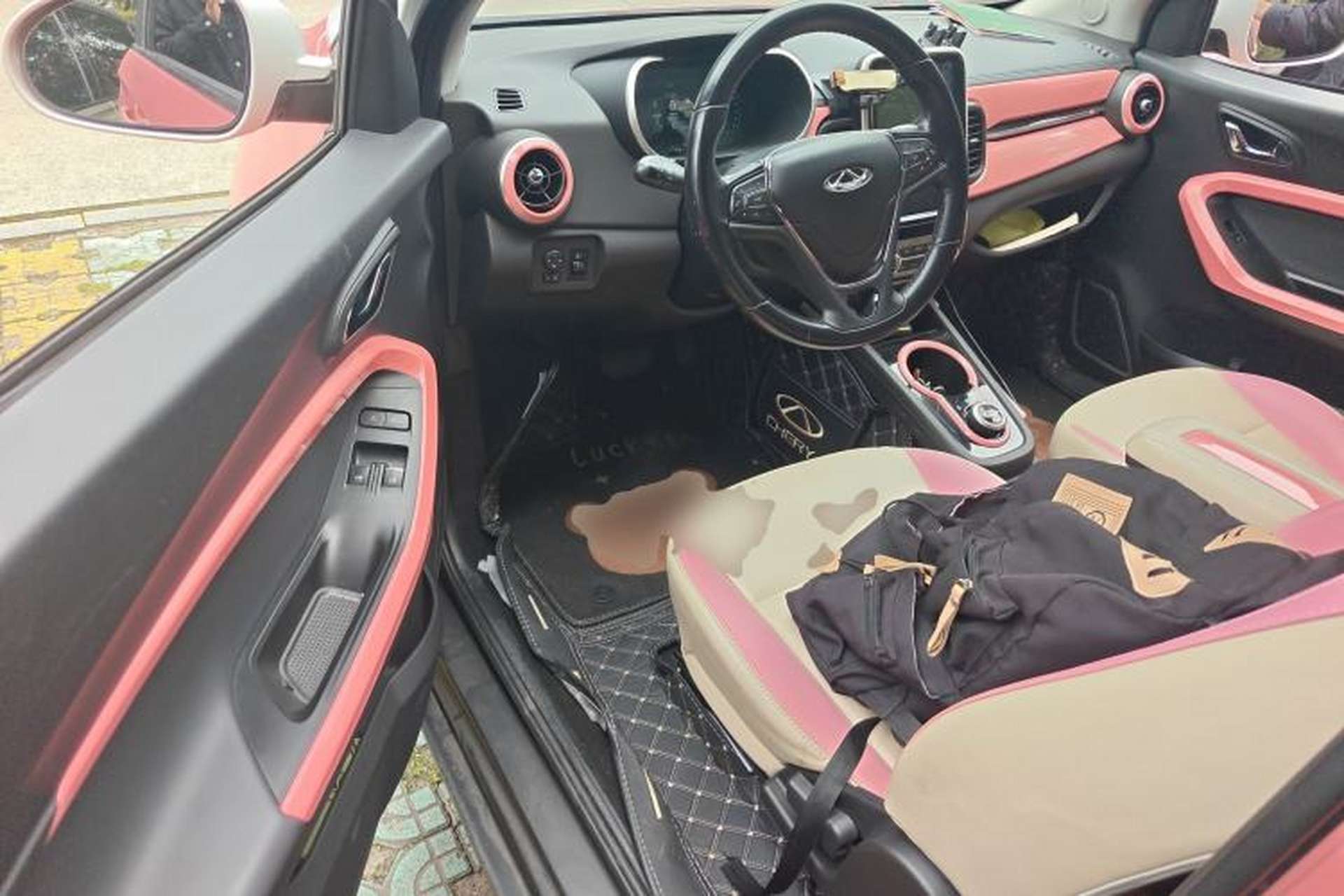 Used Chery Little Ant 2019 4-Seater Smart Edition 35 kWh Driver Seat