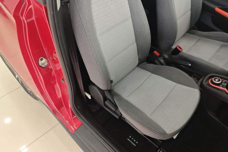 Used Chery Little Ant 2019 4-Seater Smart Edition 35 kWh Right Front Seat
