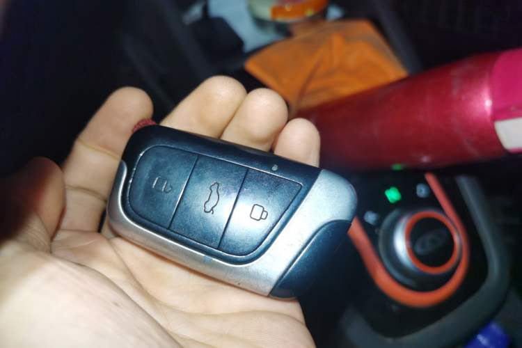 Used Chery Little Ant 2019 4-Seater Smart Edition 30.6 kWh Vehicle Key