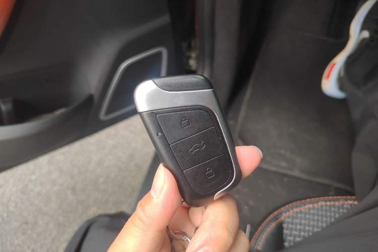 Used Chery Little Ant 2019 4-Seater Smart Edition 35 kWh Vehicle Key