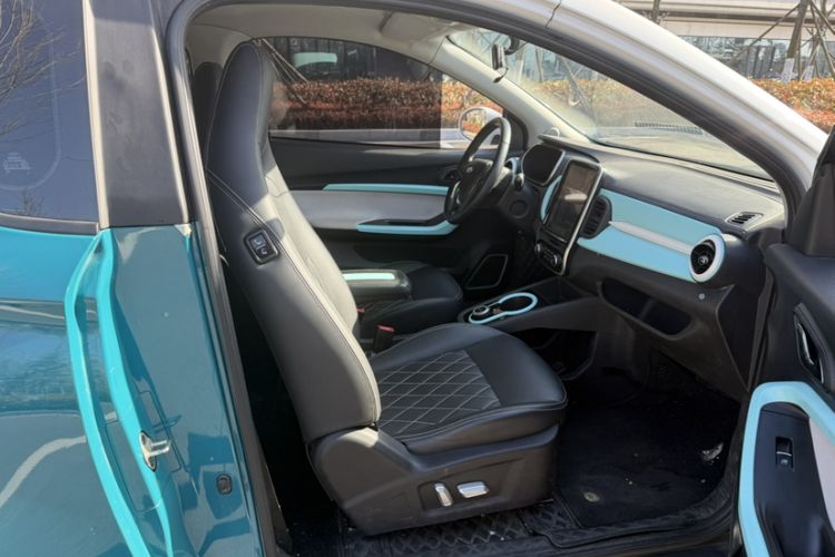 Used Chery Little Ant 2021 200 000-Yuan Ant Fan Edition Energized Version Lithium Iron Phosphate 301 km Interior 3