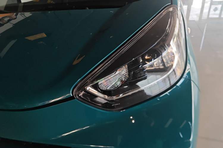 Used Chery Little Ant 2021 200 000-Yuan Ant Fan Edition Energized Version Lithium Iron Phosphate 301 km Left Front Headlight