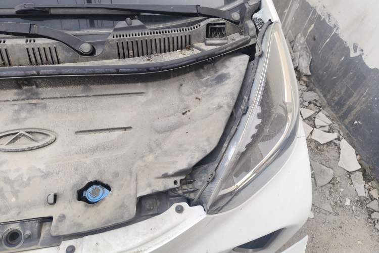 Used Chery Little Ant 2021 150 000 Yuan "Ant Fan" Edition New Ant Cool Version Lithium-Ion Battery Engine Bay Left