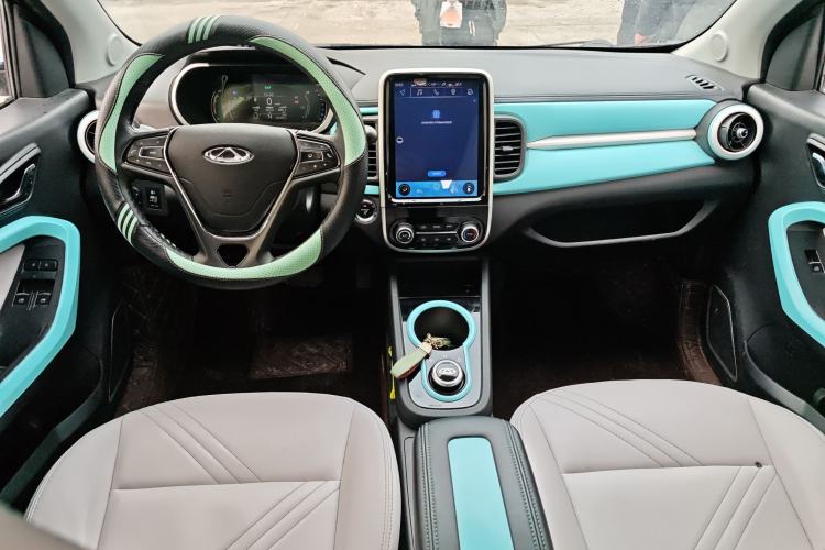Used Chery Little Ant 2021 200 000 Yuan "Ant Fan" Edition Energized Version NMC Lithium Battery 301 km Center Console