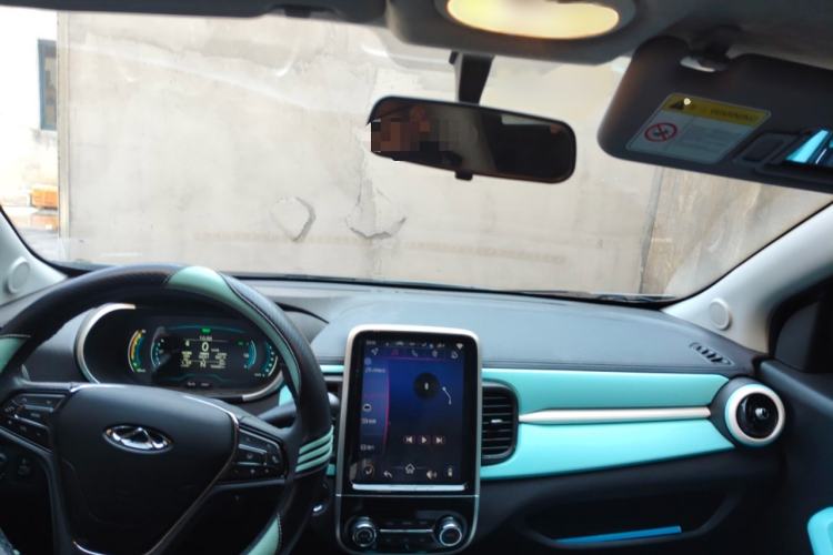 Used Chery Little Ant 2021 200 000 Yuan "Ant Fan" Edition Energized Version NMC Lithium Battery 301 km Interior 2