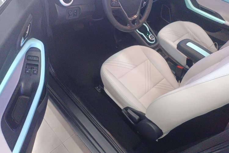 Used Chery Little Ant 2021 200 000-Yuan Ant Fan Edition Oxygen Version Lithium Iron Phosphate 301 km Interior 3
